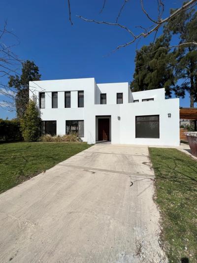 Casa 4 dormitorios en venta en General Pacheco, Tigre