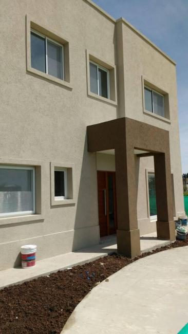 Casa 4 dormitorios en venta en Pilar del Este, Pilar
