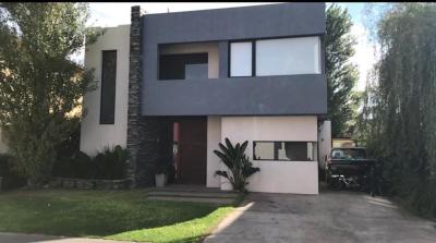 Casa en venta en La Candela, Pilar