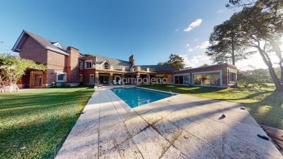 Casa 4 dormitorios en venta en Francisco Álvarez, Moreno