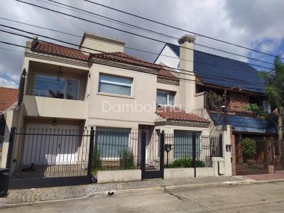 Casa 3 dormitorios en venta en Moron, Moron