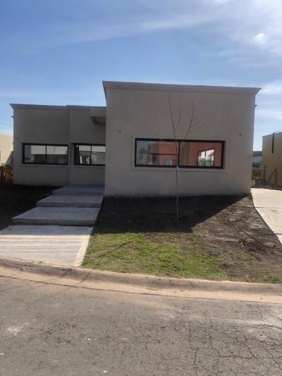 Casa 3 dormitorios en venta en Pilar del Este, Pilar