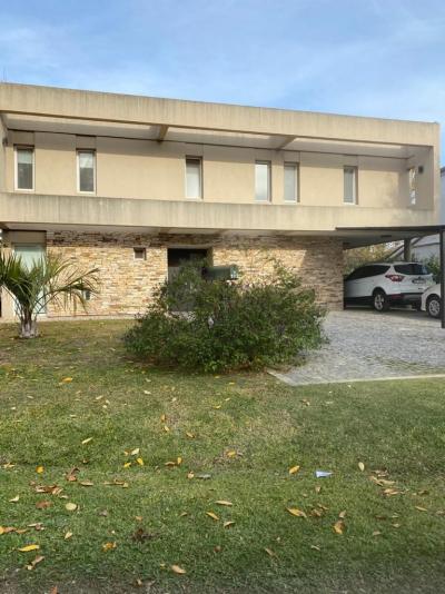 Casa 4 dormitorios en venta en La Lomada, Pilar