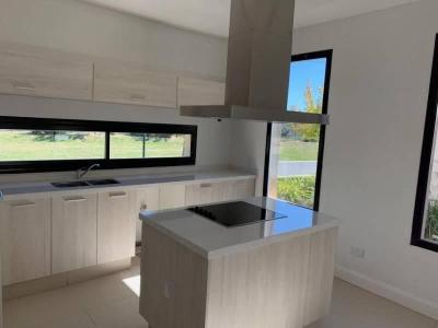 Casa 4 dormitorios en venta en Nordelta, Tigre