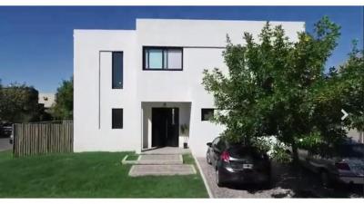 Casa en venta en La Comarca, Tigre