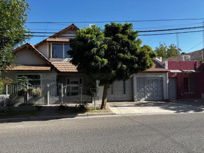 Casa 3 dormitorios en venta en Neuquen Capital, Neuquen