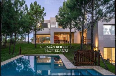 Casa 5 dormitorios en venta en Maritimo II, Costa Esmeralda