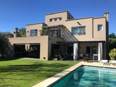 Casa en venta en Santa Barbara, Tigre