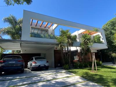 Casa 6 dormitorios en venta en Santa Barbara, Tigre
