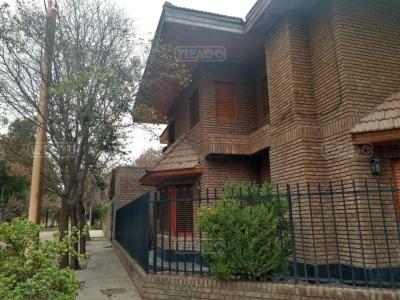 Casa 4 dormitorios en venta en Centenario (Neuquen), Neuquen