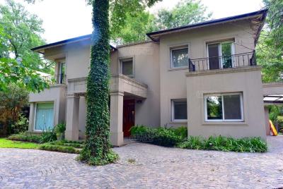 Casa en venta en Los Berros, Bella Vista