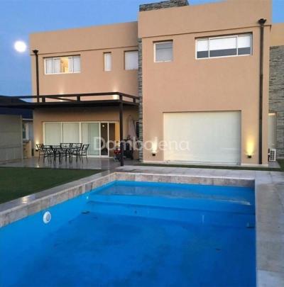 Casa 3 dormitorios en venta en La Horqueta de Echeverria, Esteban Echeverria
