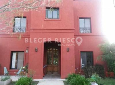 Casa 4 dormitorios en venta en Villanueva, Tigre