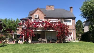 Casa en alquiler en Santa Barbara, Tigre