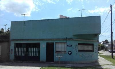 Casa 2 dormitorios en venta en Sarandi, Avellaneda