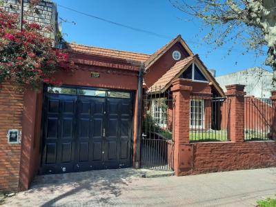 Casa 4 dormitorios en venta en Villa Dominico, Avellaneda