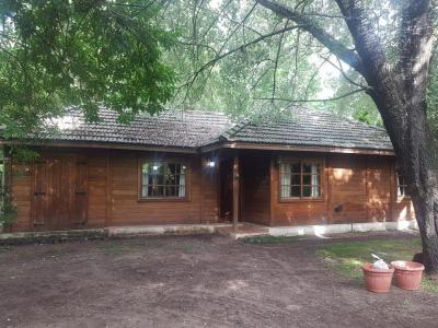 Casa 3 dormitorios en alquiler temporario en Barrio Parque Los Pinos, Exaltacion de la Cruz