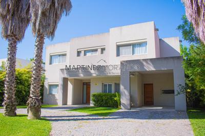 Casa 4 dormitorios en venta en Haras La Pradera, Pilar
