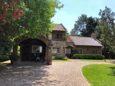 Casa 4 dormitorios en venta en Highland Park CC, Pilar