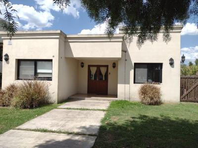 Casa 3 dormitorios en venta en Pilar del Este, Pilar