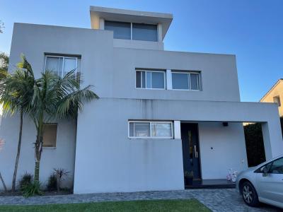 Casa 3 dormitorios en venta en General Pacheco, Tigre