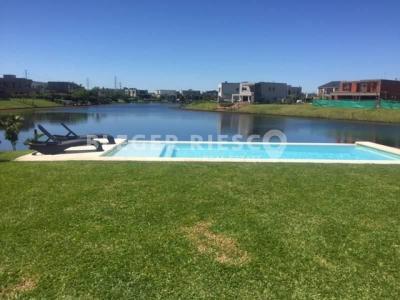 Casa 4 dormitorios en alquiler temporario en Nordelta, Tigre