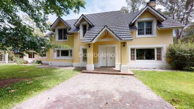 Casa 5 dormitorios en venta en Francisco Álvarez, Moreno