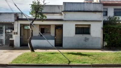Casa 2 dormitorios en venta en Sarandi, Avellaneda