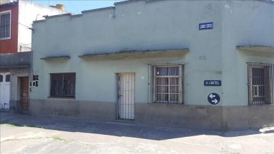 Casa 2 dormitorios en venta en Sarandi, Avellaneda