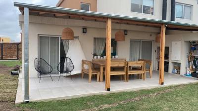 Casa en alquiler temporario en Casas de San Patricio, Villanueva
