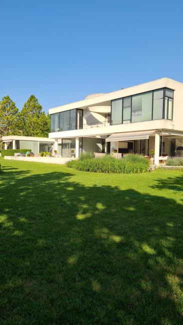 Casa 10 dormitorios en alquiler en Altos del Pilar, Pilar