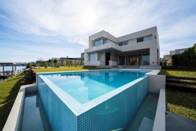 Casa en alquiler en Los Alisos, Nordelta