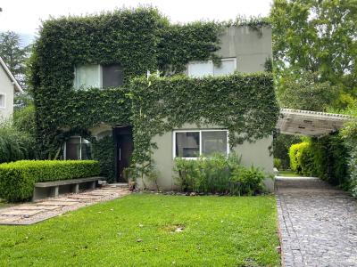 Casa en venta en Larena CC, Pilar