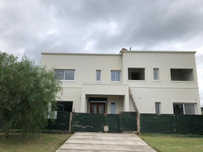 Casa 4 dormitorios en venta en Villanueva, Tigre