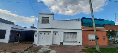 Casa 2 dormitorios en venta en Villa Dominico, Avellaneda