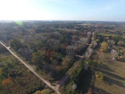 Terreno en venta en Barrio Parque Los Pinos, Exaltacion de la Cruz