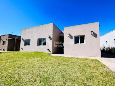 Casa en venta en San Eduardo, Pilar del Este