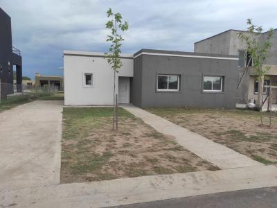 Casa 3 dormitorios en venta en Pilar del Este, Pilar