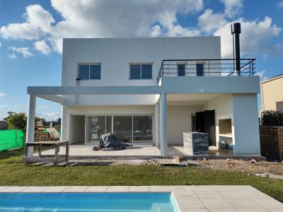 Casa 3 dormitorios en venta en Pilar del Este, Pilar