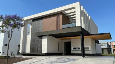 Casa en alquiler en Castaños, Nordelta