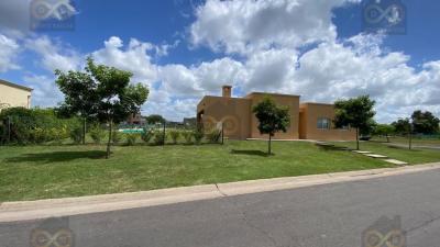 Casa 3 dormitorios en venta en Pilar del Este, Pilar