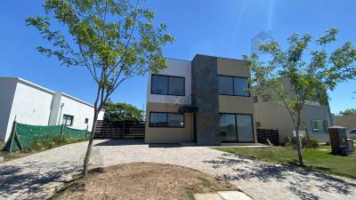 Casa 3 dormitorios en venta en Pilar del Este, Pilar