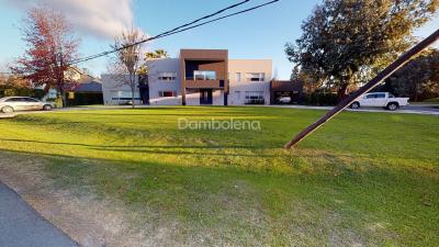 Casa 5 dormitorios en venta en Francisco Álvarez, Moreno