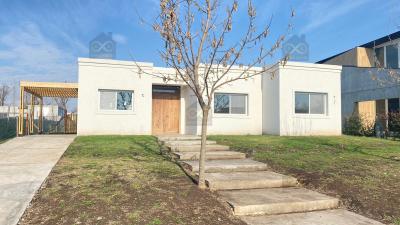 Casa 3 dormitorios en venta en Pilar del Este, Pilar