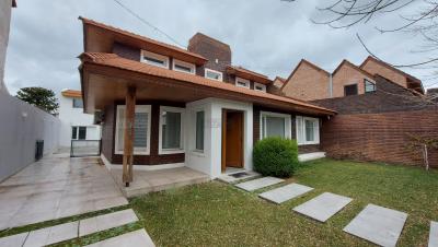 Casa 4 dormitorios en venta en Neuquen Capital, Neuquen