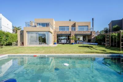 Casa 5 dormitorios en alquiler en Nordelta, Tigre