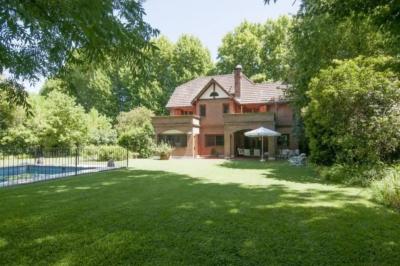 Casa 5 dormitorios en venta en Lomas de San Isidro, San Isidro