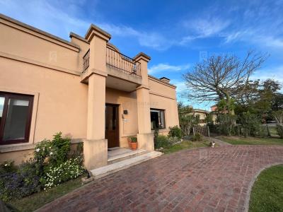 Casa 3 dormitorios en venta en Arroyo Dulce, Lujan