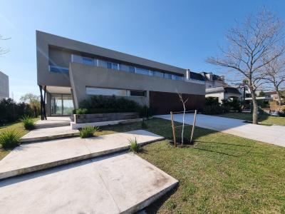 Casa 4 dormitorios en venta en Nordelta, Tigre