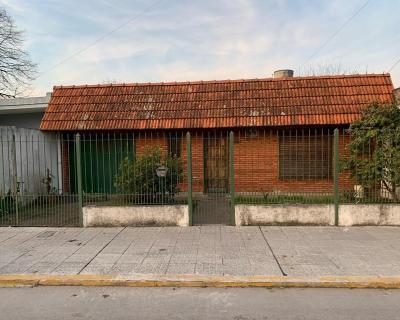 Casa 2 dormitorios en venta en Berazategui, Berazategui